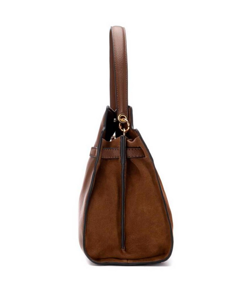h2Bolso de piel con doble asa Carmela 186168 h2 pEl bolso de mujer Carmela 186168 en color marron es la pieza clave que tu cole
