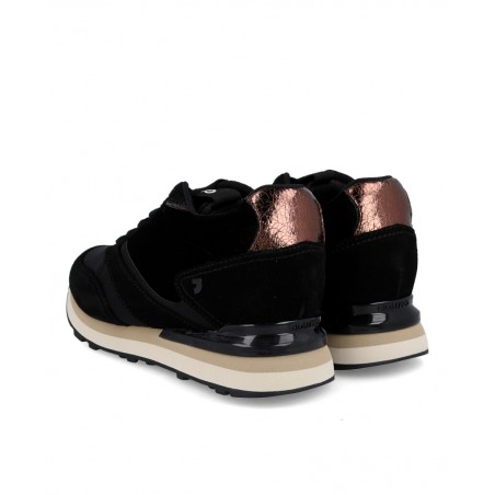 Zapatos color negro intenso Gioseppo Landfall 77024-P