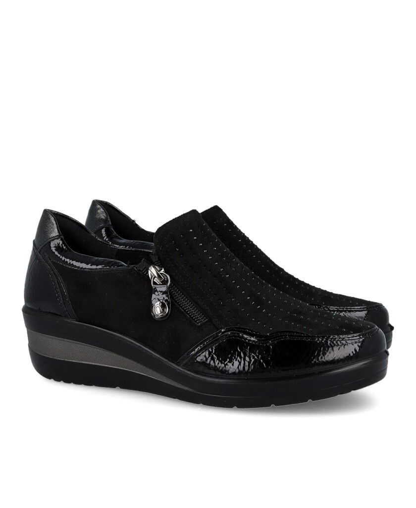 Mocasines negros casual con cuña Amarpies 29385