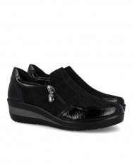 Mocasines negros casual con cuña Amarpies 29385 Mocasines negros casual con cuña Amarpies 29385