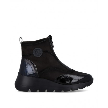 h2Botines negros con cremallera Amarpies 29419 h2 pAnade un toque de sofisticacion a tus atuendos diarios con el botin Amarpies