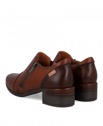 h2Botin de cana baja Pikolinos Malaga W6W 5902C1 h2 pEl botin Pikolinos Malaga W6W 5902C1 es la eleccion perfecta para la mujer