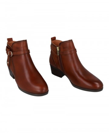 h2Botines con hebilla Pikolinos Daroca W1U 8901C1 h2 pDescubre la elegancia y versatilidad de los tacones Pikolinos Daroca W1U 