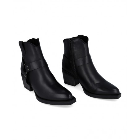 h2Botin negro estilo cowboy moderno Porronet 4753 h2 pAnade un toque de rebeldia y estilo a tu armario con el zapato Porronet 4