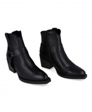 h2Botin negro estilo cowboy moderno Porronet 4753 h2 pAnade un toque de rebeldia y estilo a tu armario con el zapato Porronet 4 h2Botin negro estilo cowboy moderno Porronet 4753 h2 pAnade un toque de rebeldia y estilo a tu armario con el zapato Porronet 4