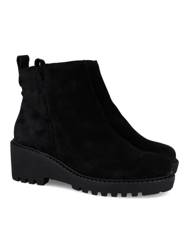 h2Botines con cuna y suela dentada Porronet 4743 h2 pCombina estilo y funcionalidad con los botines Porronet 4743 Estos en un a h2Botines con cuna y suela dentada Porronet 4743 h2 pCombina estilo y funcionalidad con los botines Porronet 4743 Estos en un a