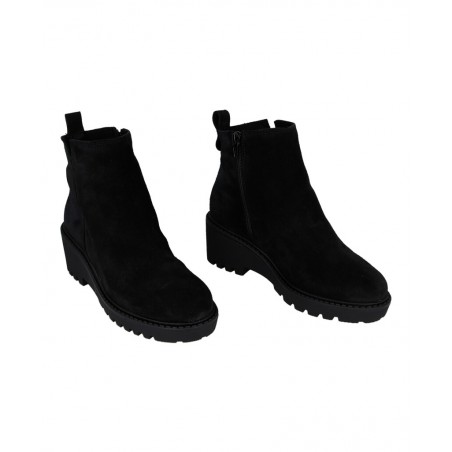 h2Botines con cuna y suela dentada Porronet 4743 h2 pCombina estilo y funcionalidad con los botines Porronet 4743 Estos en un a