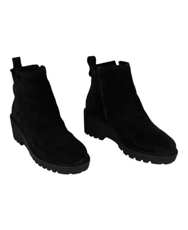 h2Botines con cuna y suela dentada Porronet 4743 h2 pCombina estilo y funcionalidad con los botines Porronet 4743 Estos en un a h2Botines con cuna y suela dentada Porronet 4743 h2 pCombina estilo y funcionalidad con los botines Porronet 4743 Estos en un a
