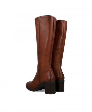 h2Botas de cana alta en color cuero Porronet 4782 h2 pDescubre la elegancia atemporal que te ofrecen las botas Porronet 4782 un