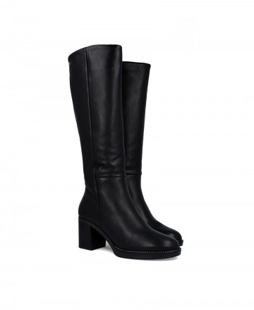 h2Bota negra con cierre de cremallera Porronet 4782 h2 pUn clasico infalible que no puede faltar en tu coleccion las Porronet 4