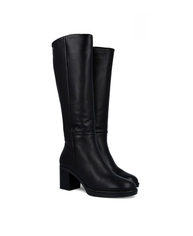 h2Bota negra con cierre de cremallera Porronet 4782 h2 pUn clasico infalible que no puede faltar en tu coleccion las Porronet 4 h2Bota negra con cierre de cremallera Porronet 4782 h2 pUn clasico infalible que no puede faltar en tu coleccion las Porronet 4