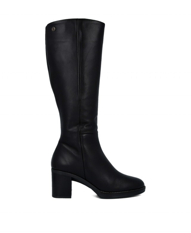 h2Bota negra con cierre de cremallera Porronet 4782 h2 pUn clasico infalible que no puede faltar en tu coleccion las Porronet 4 h2Bota negra con cierre de cremallera Porronet 4782 h2 pUn clasico infalible que no puede faltar en tu coleccion las Porronet 4