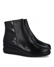 h2Botin negro con el talon satinado Pitillos 10736 h2 pDescubre el equilibrio perfecto entre estilo y confort con el zapato Pit h2Botin negro con el talon satinado Pitillos 10736 h2 pDescubre el equilibrio perfecto entre estilo y confort con el zapato Pit