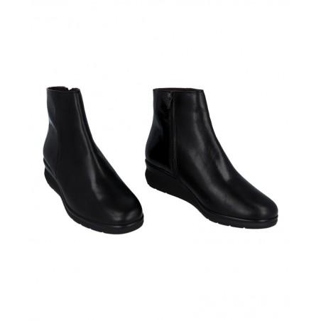 h2Botin negro con el talon satinado Pitillos 10736 h2 pDescubre el equilibrio perfecto entre estilo y confort con el zapato Pit