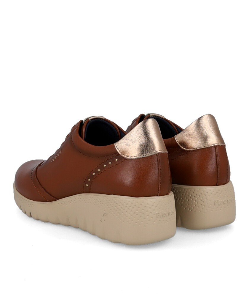 Zapatos para mujer en color cuero Caracteristicas cordones elasticos cuna 4 cm zapato de estilo casual suela extra light exteri