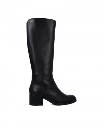 h2Botas negras clasicas de piel Wonders G 6250 h2 pInvierte en un basico de armario que nunca te fallara las botas Wonders G 62