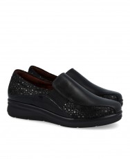 Pitillos 10702 Black Casual Loafer with Shine