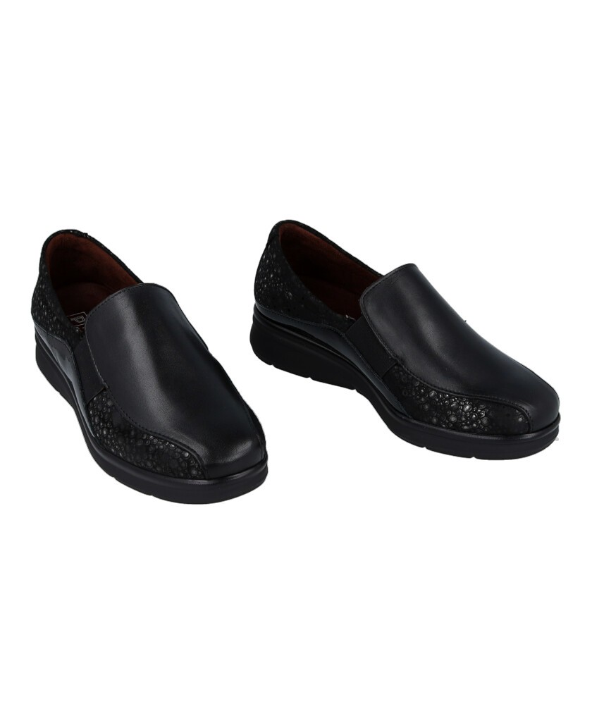 Pitillos 10702 Black Casual Loafer with Shine