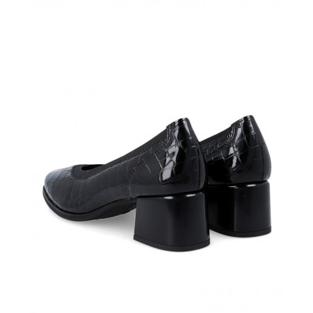Zapatos de tacón negros de charol Pitillos 10820