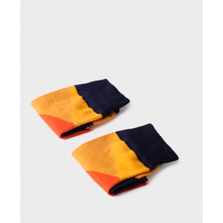h2Calcetines estampado geometrico Toni Pons Quel Mc h2 pDale un toque de color a tus pies con los calcetines multicolor Quel Br