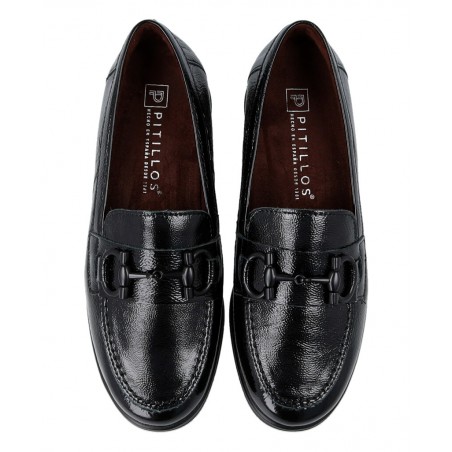 h2Mocasines de charol Pitillos 10701 h2 pDescubre la combinacion perfecta de sofisticacion y comodidad con los mocasines de cha