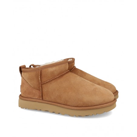 h2Botines suaves de piel UGG W Classic Ultra Mini h2 pLos UGG Classic Ultra Mini en un sofisticado color camel representan la e