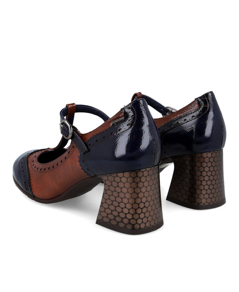 Dorking Dacy D9618 retro patent leather shoes