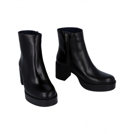 h2Botines con plataforma Dorking Bowy D9591 h2 pEleva tus looks a un nuevo nivel con los botines Dorking Bowy D9591 en color ne