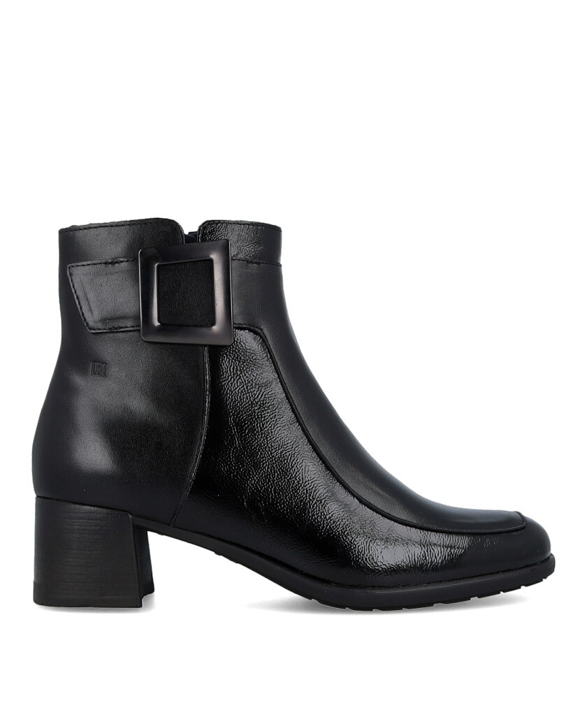 Dorking Ikia D9199 ankle boots with buckle detail