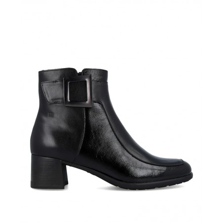 Botines con detalle de hebilla Dorking Ikia D9199