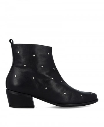 Botines bajos con tachuelas Wonders Fei D-2002