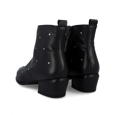 Botines bajos con tachuelas Wonders Fei D-2002