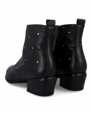 Botines bajos con tachuelas Wonders Fei D-2002
