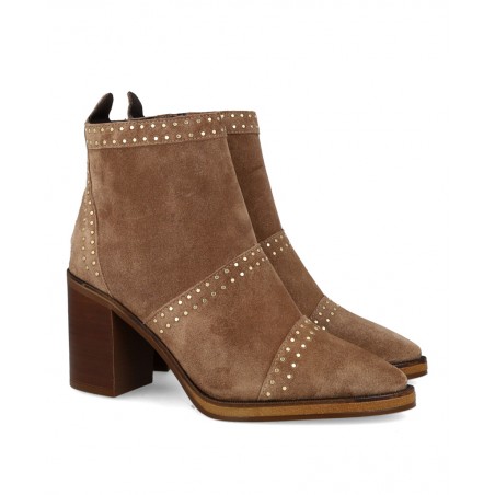 Alpe Camden 5449 studded ankle boots