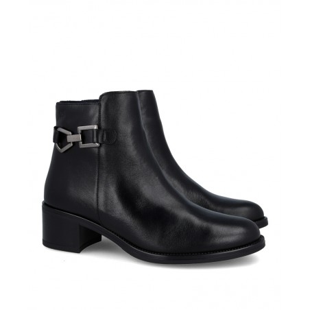 Dorking Chiara D9347 black heeled ankle boots