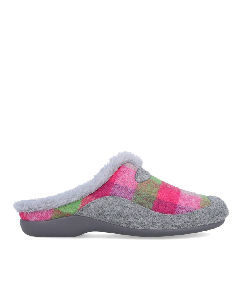 Garzón 7450.300 multicolored plaid slippers