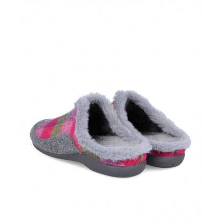 Zapatillas de casa de cuadros Garzón 7450.300