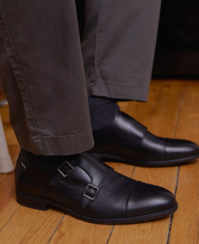 Zapato negro elegante Pikolinos Bristol M7J-3229