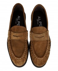 h2Mocasiones camel de piel Alpe Oxford 5328 h2 pEleva tu estilo casual con los mocasines de piel Alpe Oxford 5328 el calzado pe
