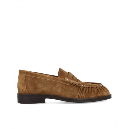 h2Mocasiones camel de piel Alpe Oxford 5328 h2 pEleva tu estilo casual con los mocasines de piel Alpe Oxford 5328 el calzado pe