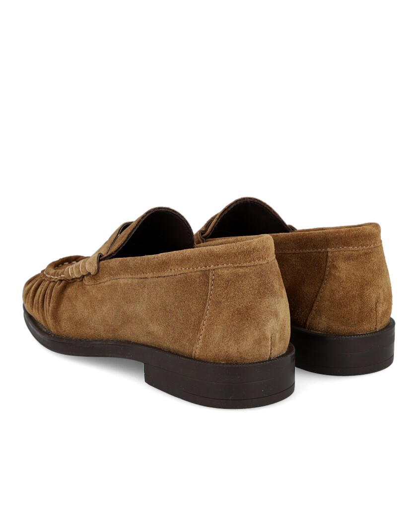 h2Mocasiones camel de piel Alpe Oxford 5328 h2 pEleva tu estilo casual con los mocasines de piel Alpe Oxford 5328 el calzado pe