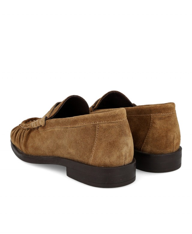 h2Mocasiones camel de piel Alpe Oxford 5328 h2 pEleva tu estilo casual con los mocasines de piel Alpe Oxford 5328 el calzado pe