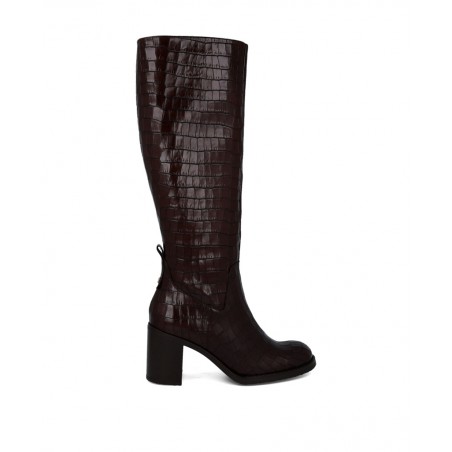 h2Botas cana alta Wonders Remache 11 I 9211 h2 pEleva tu estilo con las botas de cana alta Wonders Remache 11 I 9211 En un cali