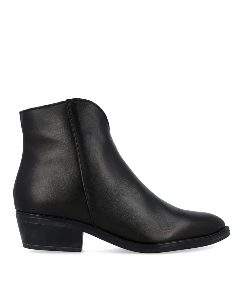 Luparense black zip-up ankle boots 455 6409