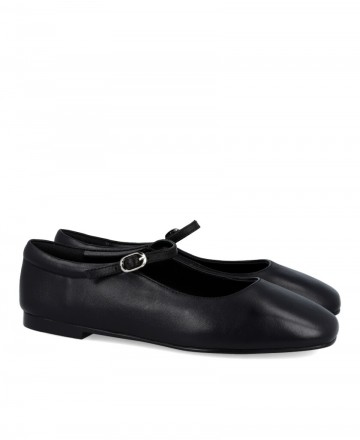 Black Mary Janes with buckle Catchalot Diana