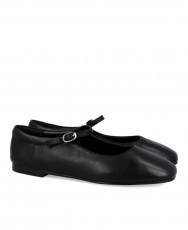 Black Mary Janes with buckle Catchalot Diana