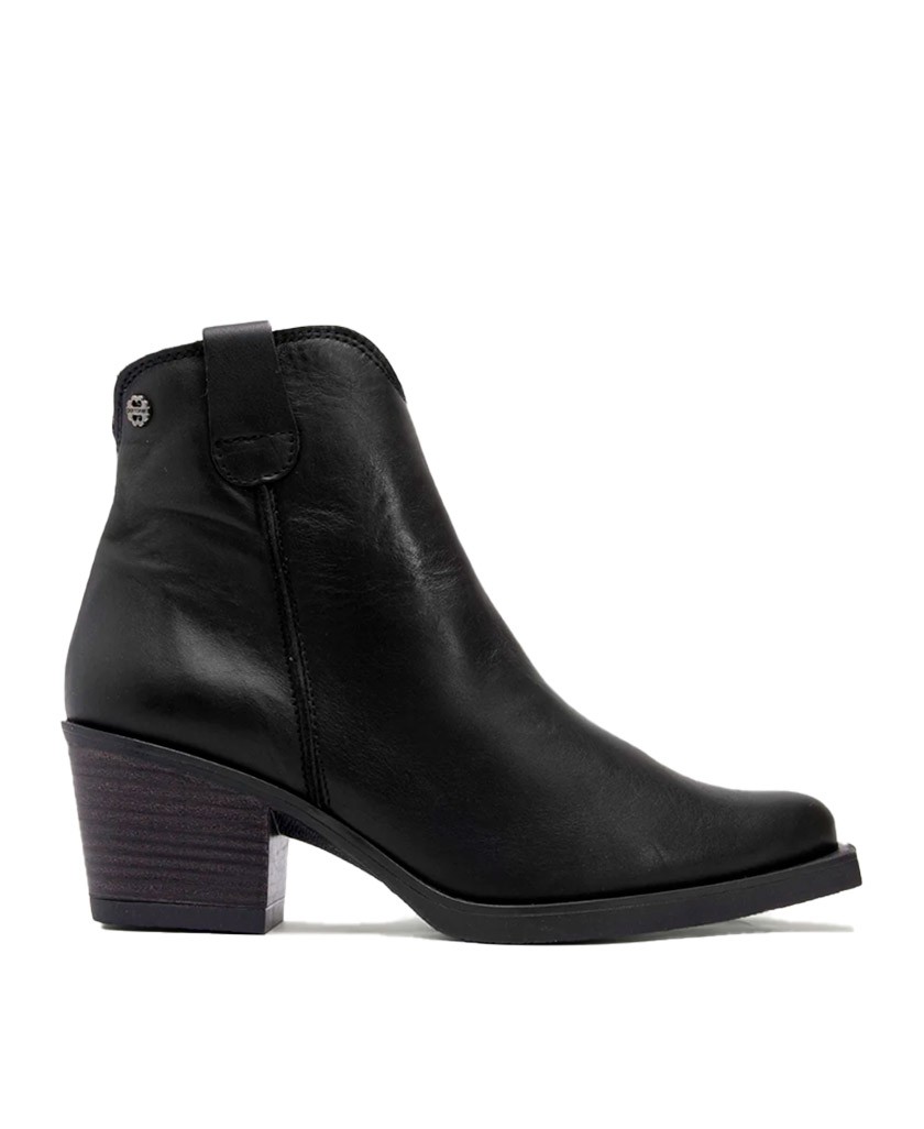 Porronet Frida 4752 black leather ankle boots