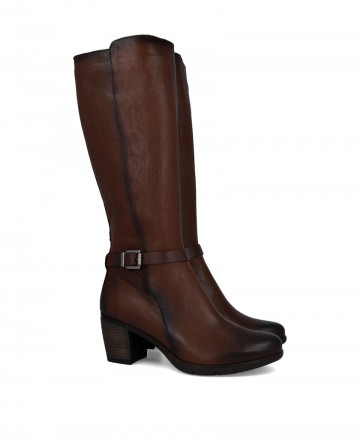 Paula Urban 14-392 heeled boots with buckle detail Paula Urban 14-392 heeled boots with buckle detail