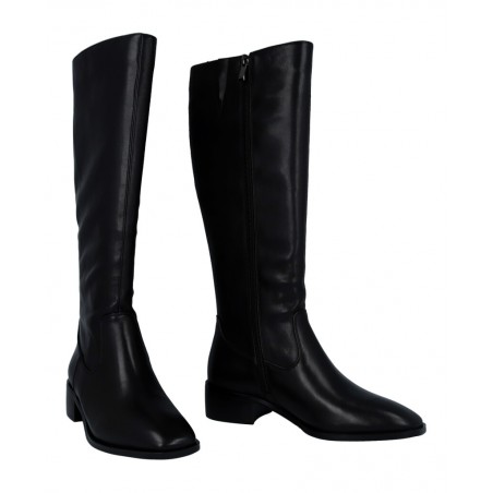 h2Botas de piel planas Catchalot Monty h2 pLas Botas Catchalot Monty en atemporal negro te ofrecen la elegancia indiscutible de