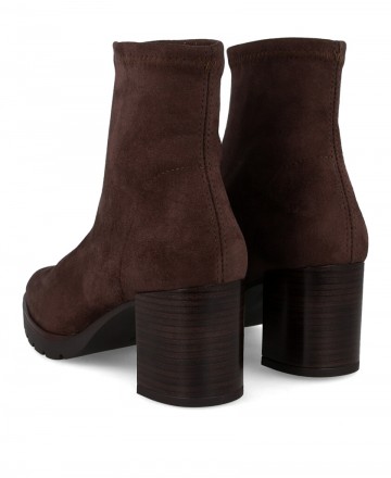 h2Botines marrones elasticos Miss Elastic 78174 h2 pMarca tendencia con los botines elasticos Miss Elastic 78174 en un sofistic